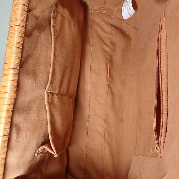 👜 Vintage Wicker Rattan & Black Leather Handbag – Woven Purse with Handles - Picture 8 of 8